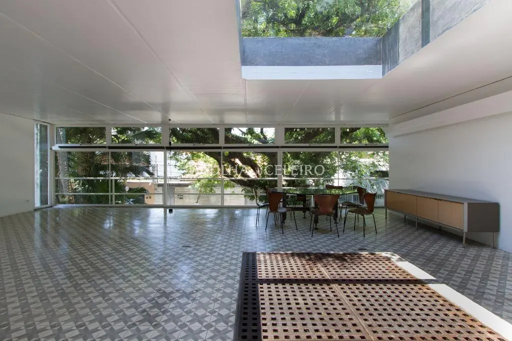 Venda/Alto de Pinheiros: o privilégio de morar numa obra de Paulo Mendes da Rocha – CA0235