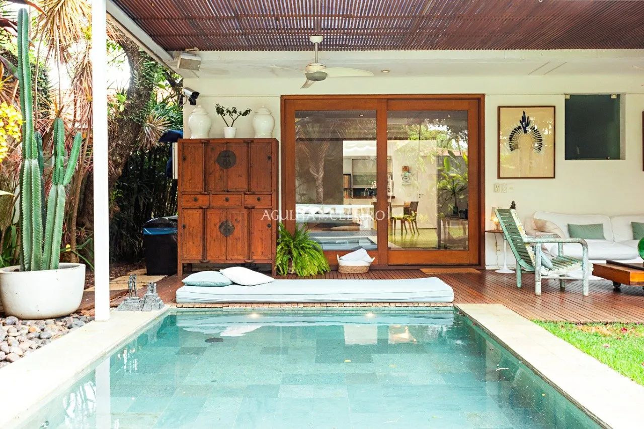 Casa com piscina à venda em Alto de Pinheiros – CA0622