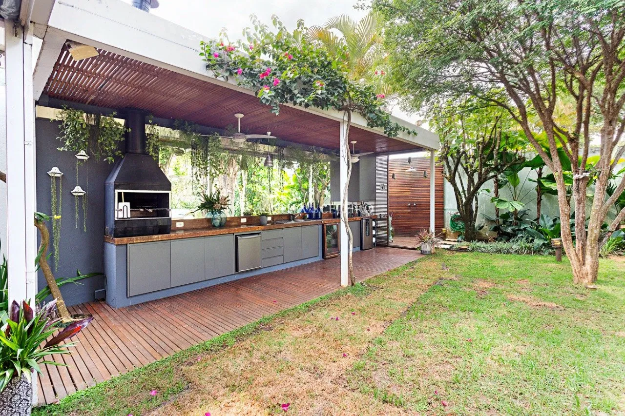 Casa com piscina à venda em Alto de Pinheiros – CA0622