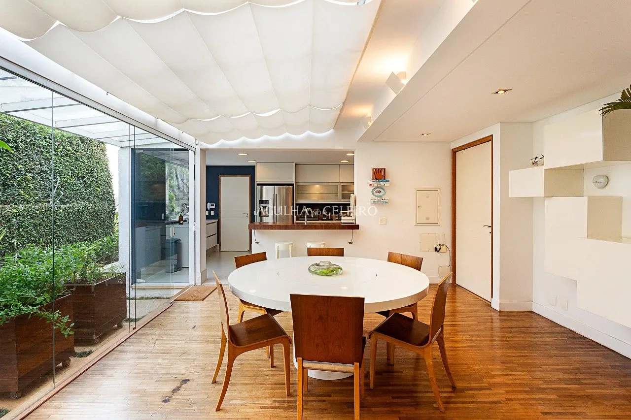 Casa com piscina à venda em Alto de Pinheiros – CA0622