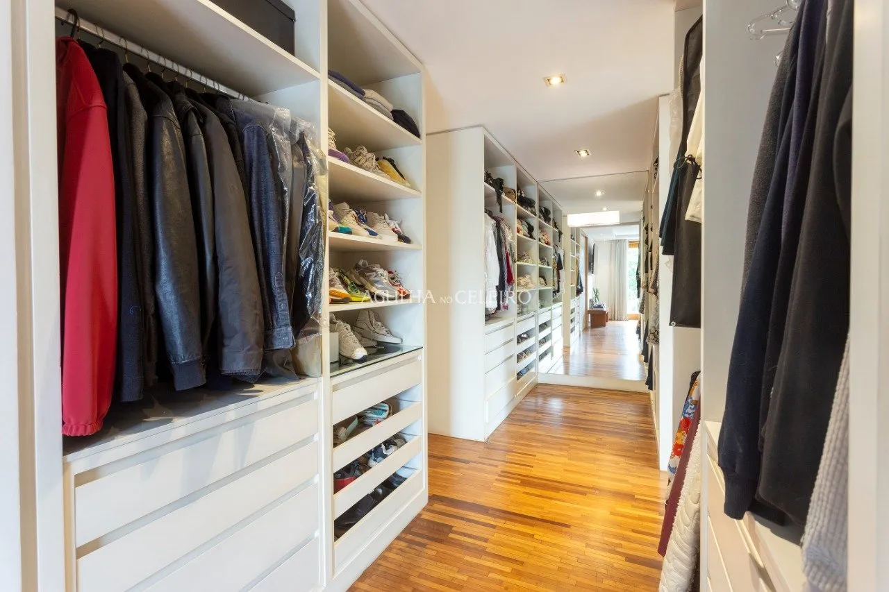 Casa com piscina à venda em Alto de Pinheiros – CA0622