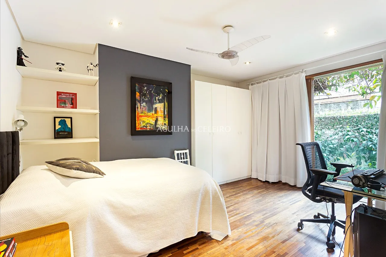 Casa com piscina à venda em Alto de Pinheiros – CA0622