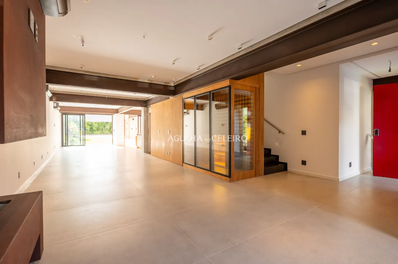 Casa Renovada com Rooftop Panorâmico à venda no Jardim Paulista – CA1156