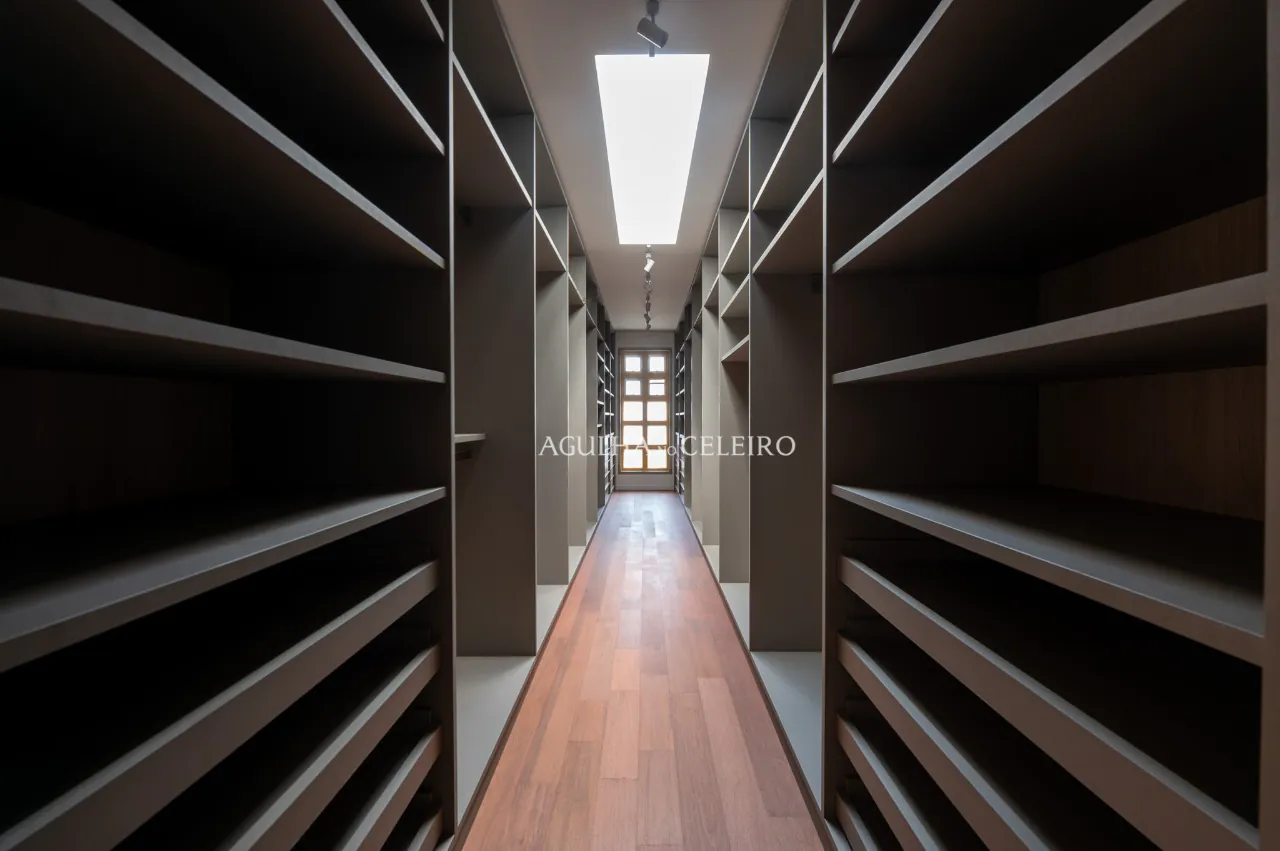 Casa Renovada com Rooftop Panorâmico à venda no Jardim Paulista – CA1156