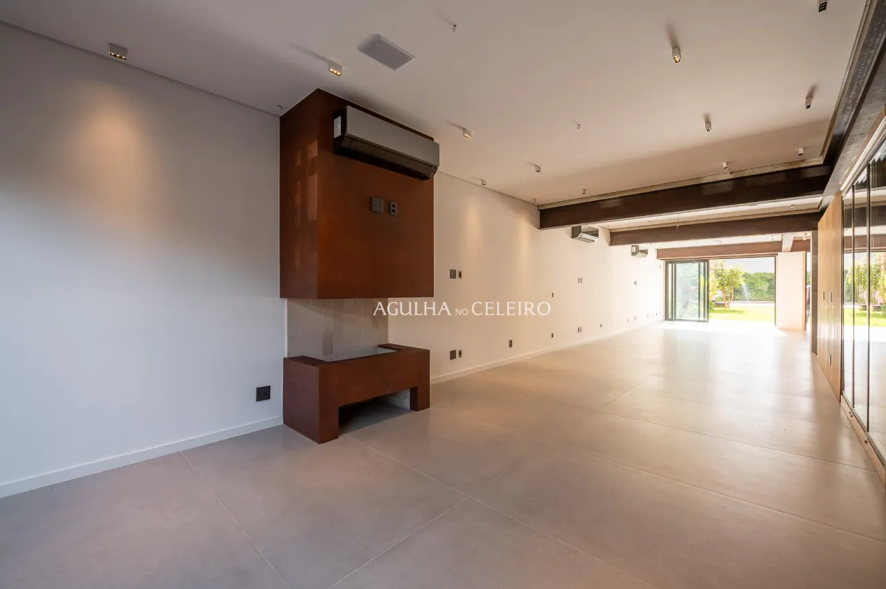 Casa Renovada com Rooftop Panorâmico à venda no Jardim Paulista – CA1156