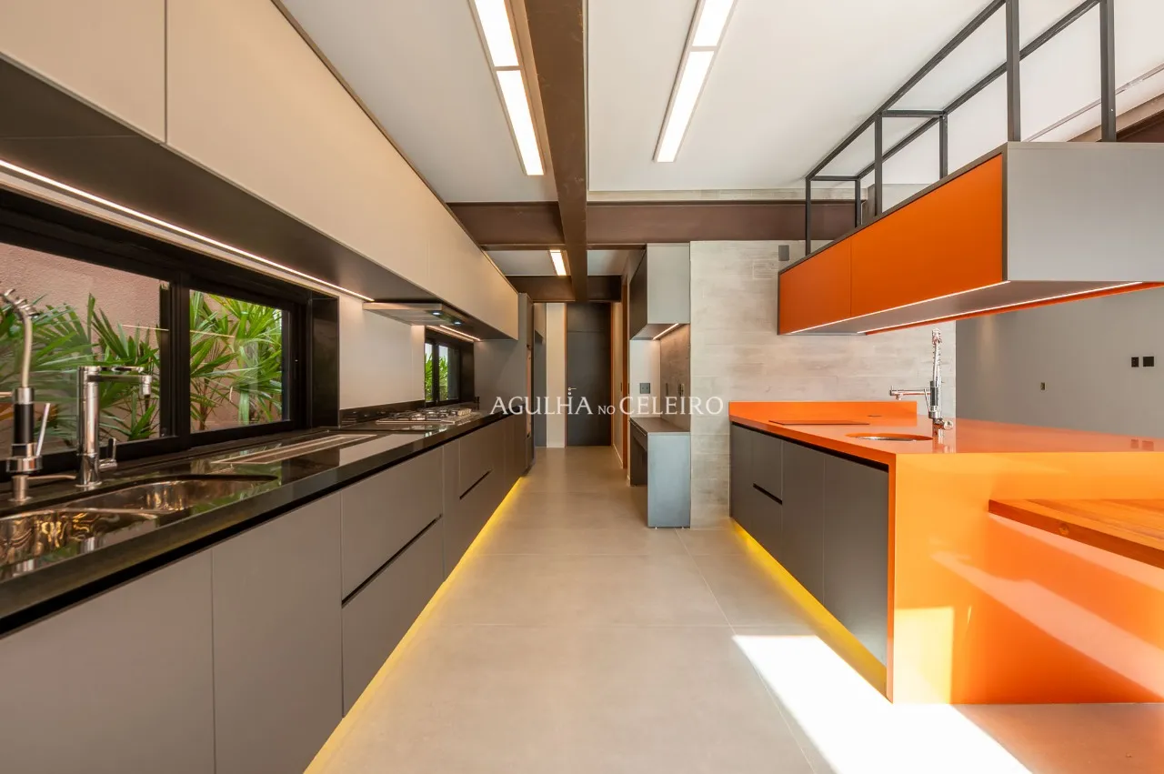 Casa Renovada com Rooftop Panorâmico à venda no Jardim Paulista – CA1156