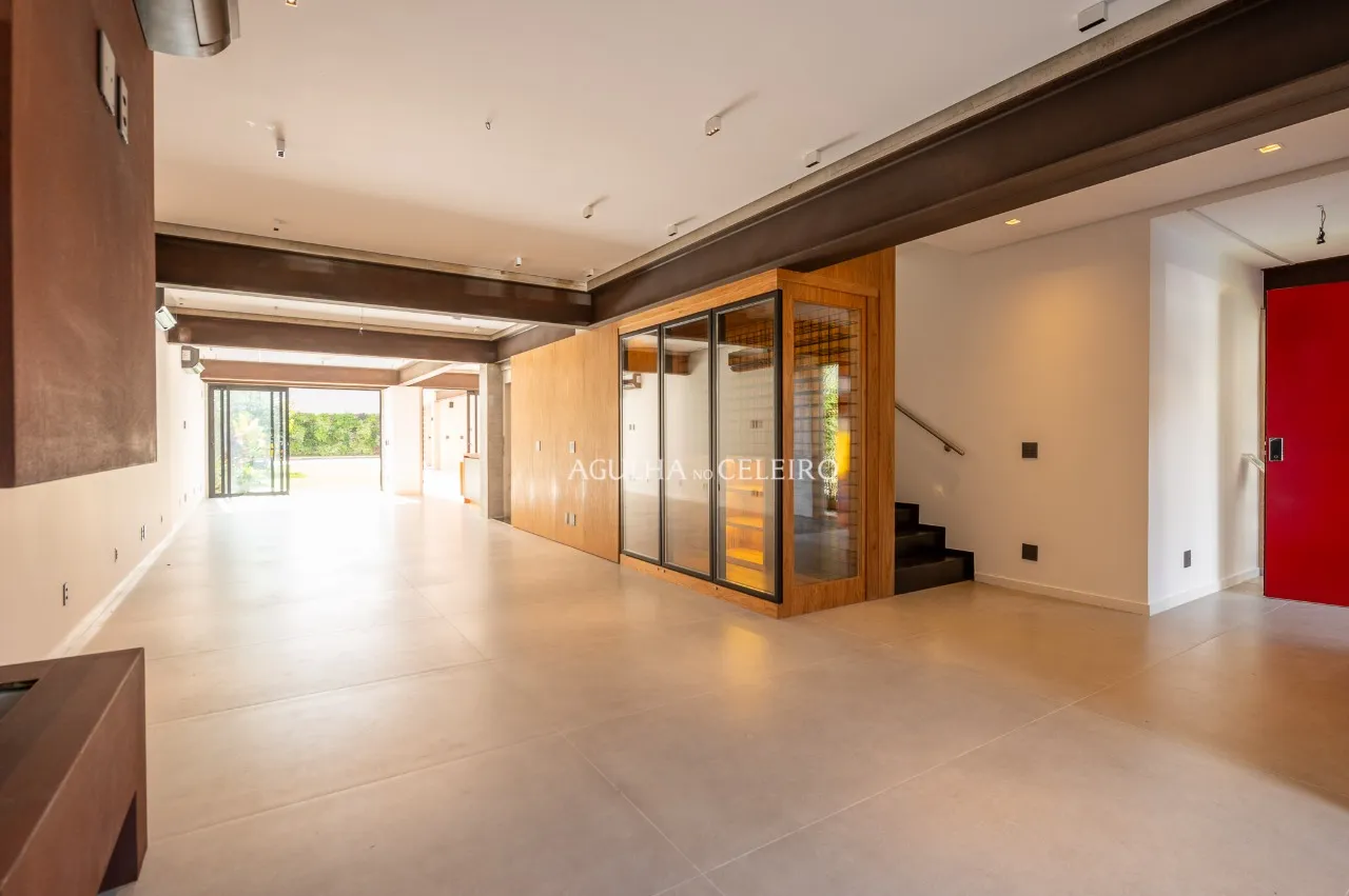 Casa Renovada com Rooftop Panorâmico à venda no Jardim Paulista – CA1156