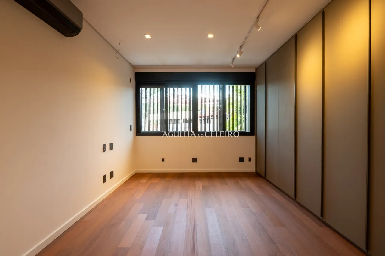 Casa Renovada com Rooftop Panorâmico à venda no Jardim Paulista – CA1156