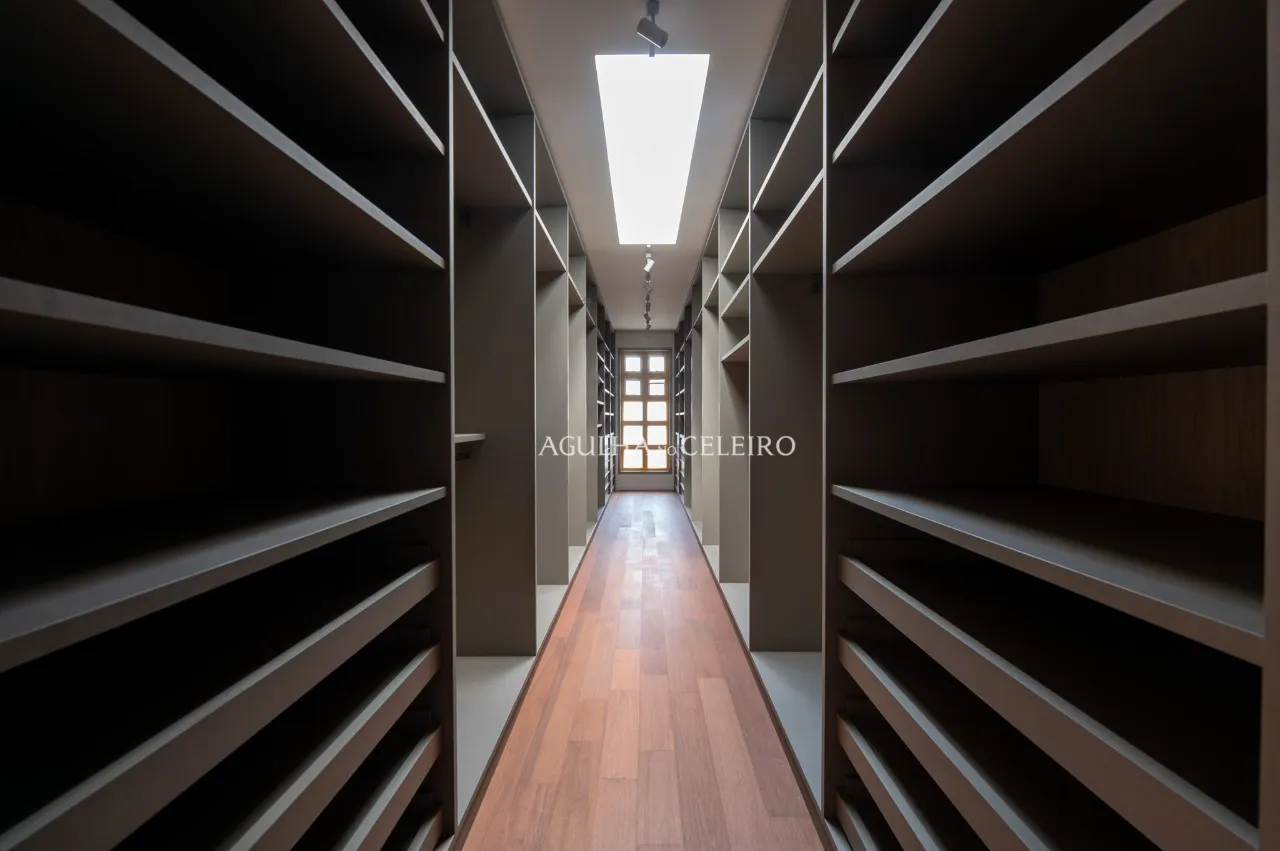 Casa Renovada com Rooftop Panorâmico à venda no Jardim Paulista – CA1156