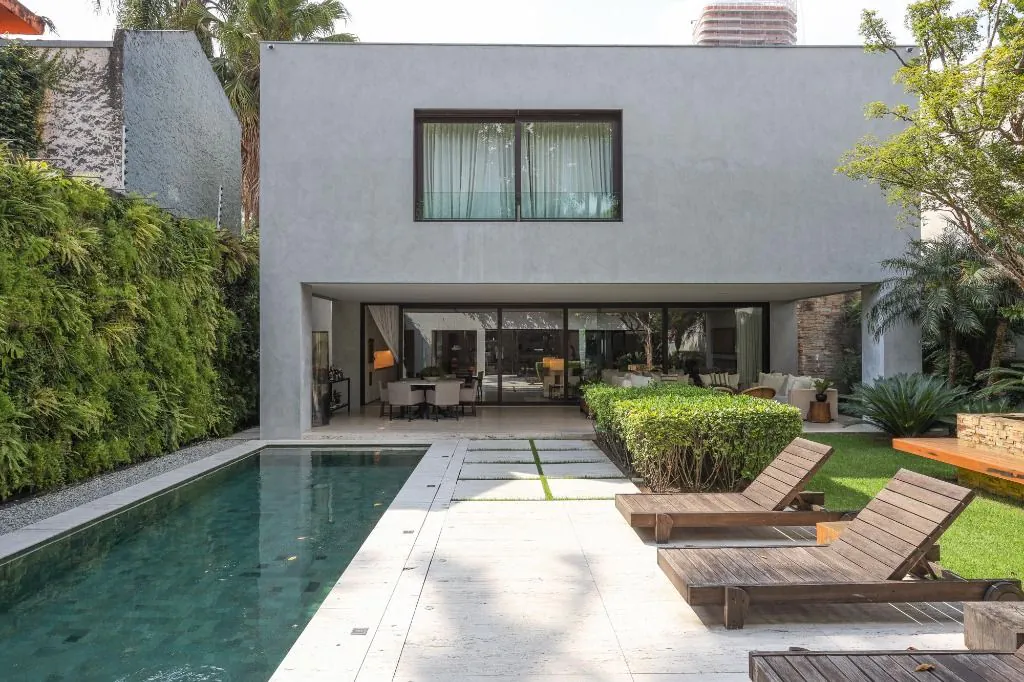 Casac contemporânea e impactante para venda no Jardim Paulistano. – CA1265