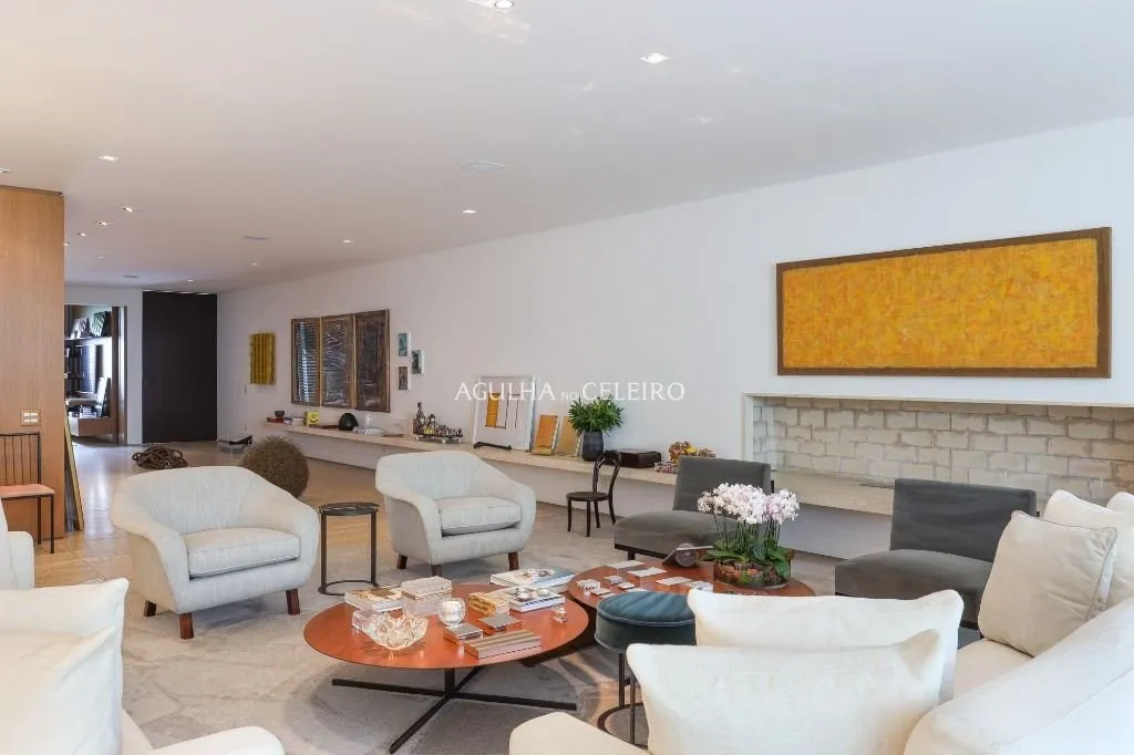 Casac contemporânea e impactante para venda no Jardim Paulistano. – CA1265