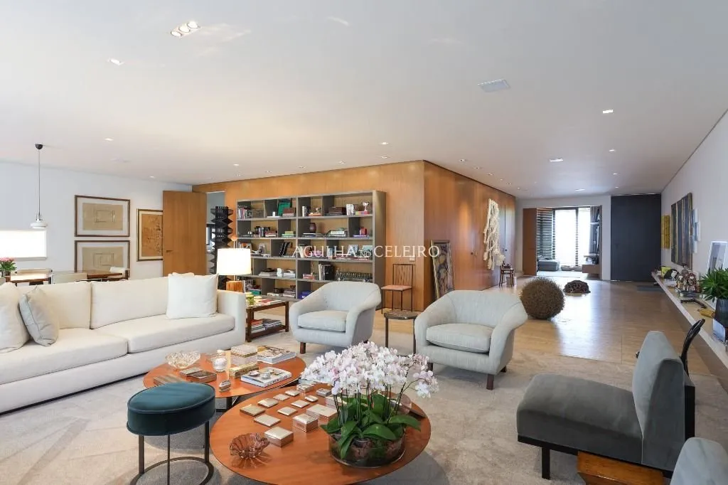 Casac contemporânea e impactante para venda no Jardim Paulistano. – CA1265