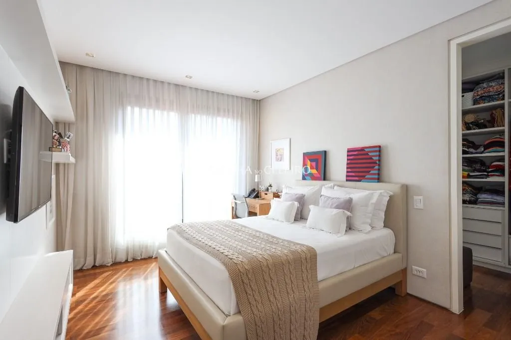 Casac contemporânea e impactante para venda no Jardim Paulistano. – CA1265