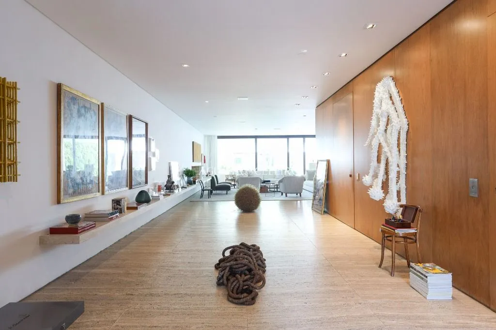 Casac contemporânea e impactante para venda no Jardim Paulistano. – CA1265