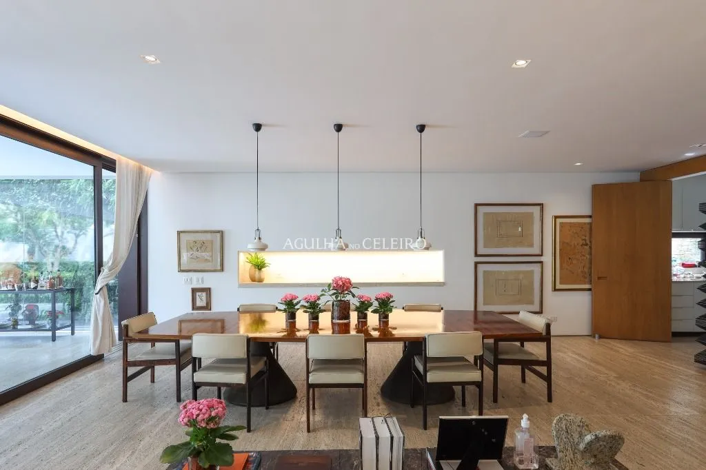 Casac contemporânea e impactante para venda no Jardim Paulistano. – CA1265