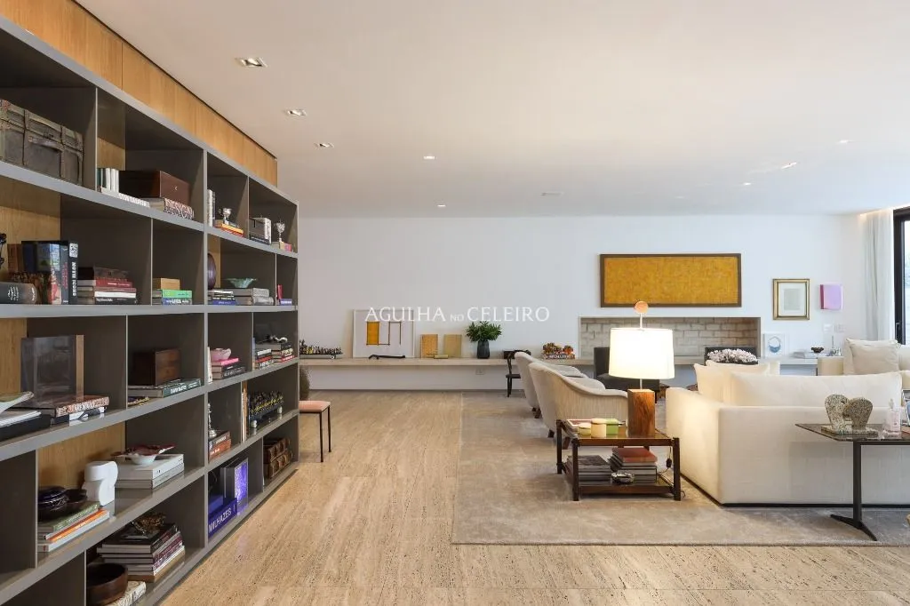 Casac contemporânea e impactante para venda no Jardim Paulistano. – CA1265