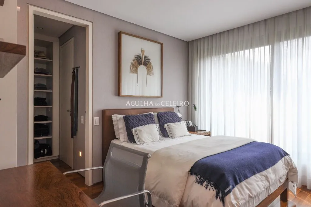 Casac contemporânea e impactante para venda no Jardim Paulistano. – CA1265