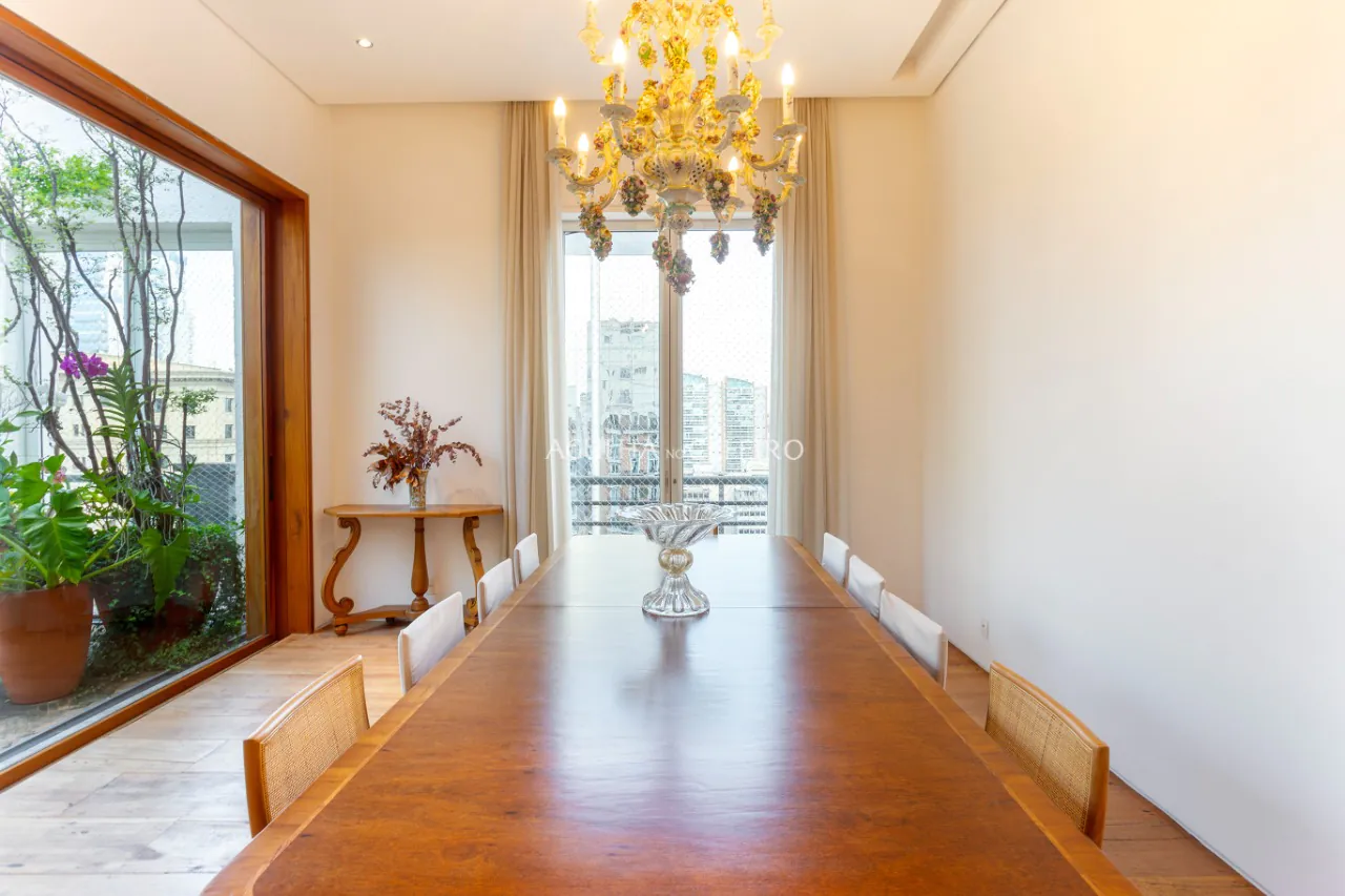 Cobertura espetácular com projeto de Isay Weinfeld à venda no Itaim. – CO0410