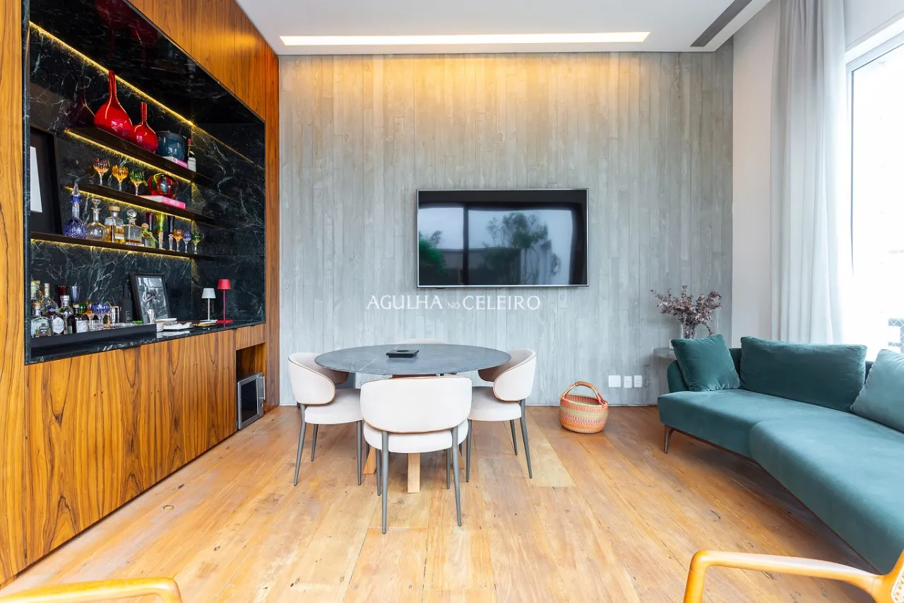 Cobertura espetácular com projeto de Isay Weinfeld à venda no Itaim. – CO0410