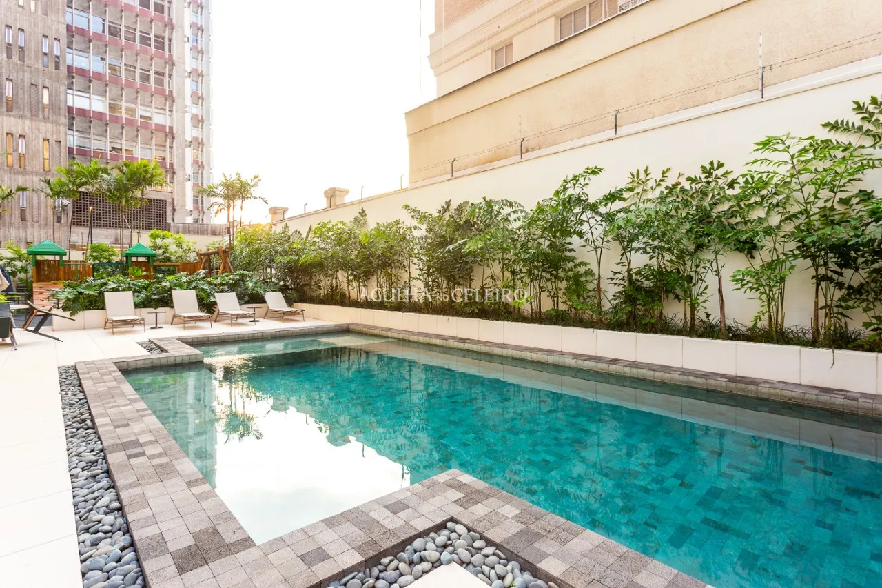 Cobertura espetácular com projeto de Isay Weinfeld à venda no Itaim. – CO0410