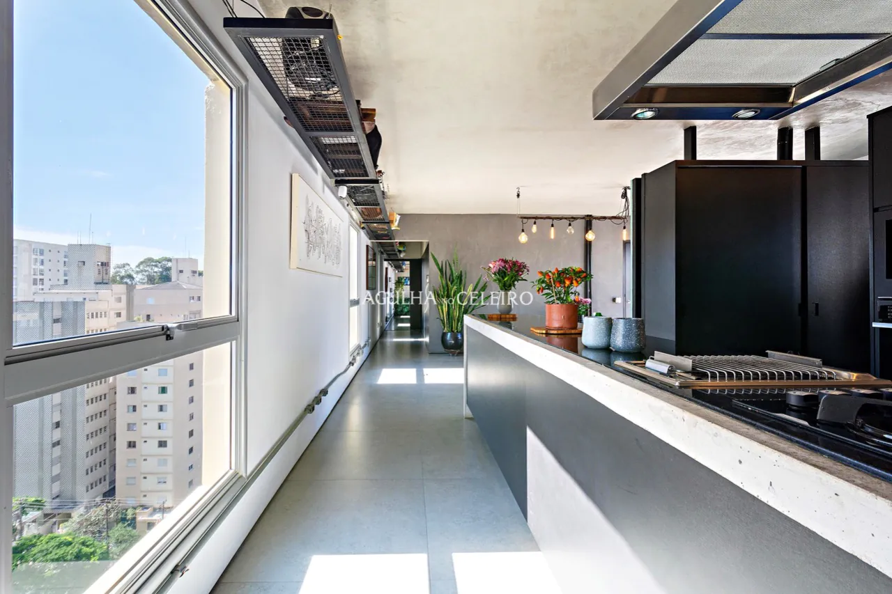 Cobertura reformada com ampla varanda à venda em Pinheiros. – CO0483 - Cobertura-a-venda-em-Pinheiros-com-a?rea-gourmet-Agulha-No-Celeiro4426