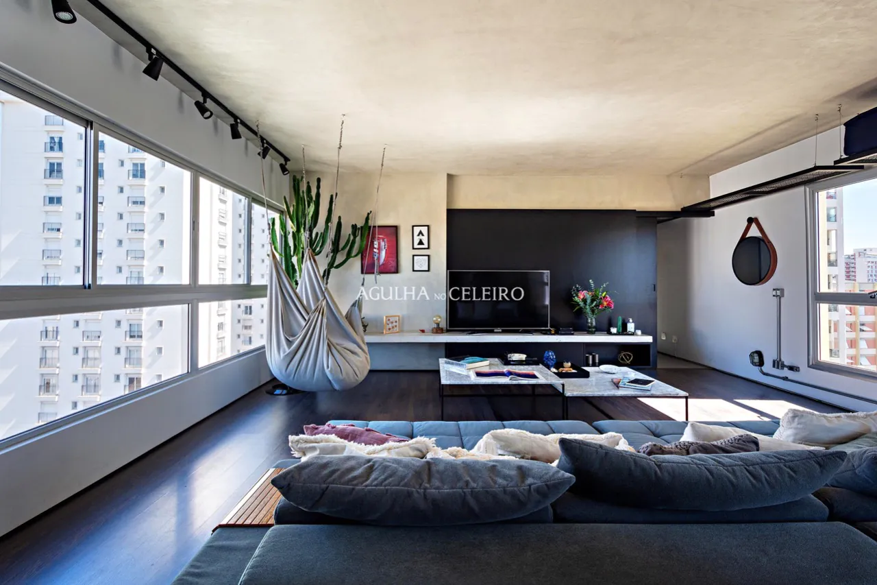 Cobertura reformada com ampla varanda à venda em Pinheiros. – CO0483 - Cobertura-a-venda-em-Pinheiros-com-a?rea-gourmet-Agulha-No-Celeiro4325