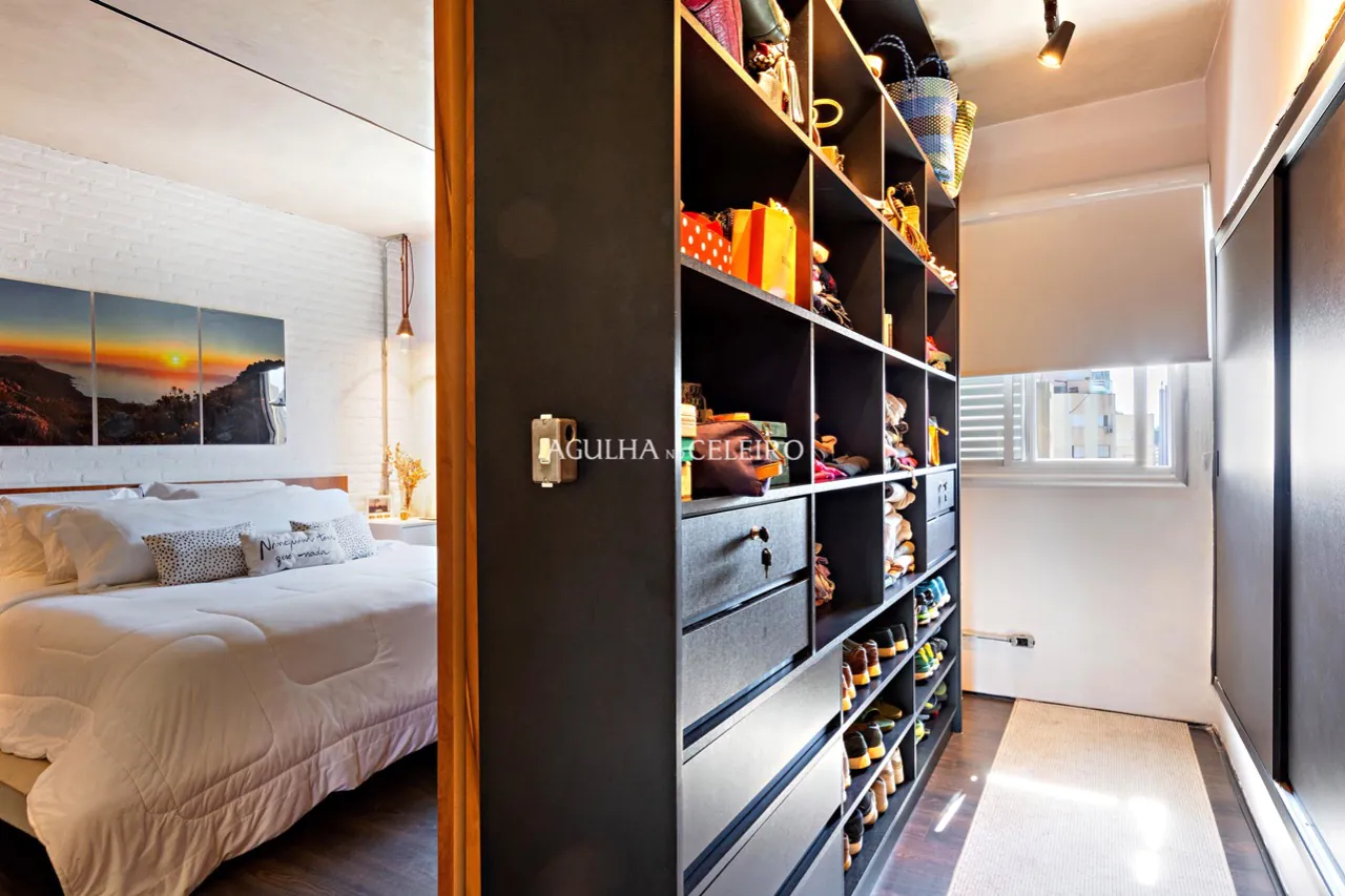 Cobertura reformada com ampla varanda à venda em Pinheiros. – CO0483 - Cobertura-a-venda-em-Pinheiros-com-a?rea-gourmet-Agulha-No-Celeiro4300