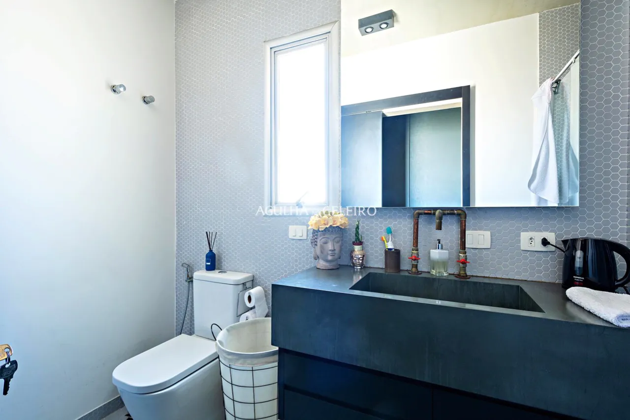 Cobertura reformada com ampla varanda à venda em Pinheiros. – CO0483 - Cobertura-a-venda-em-Pinheiros-com-a?rea-gourmet-Agulha-No-Celeiro4306