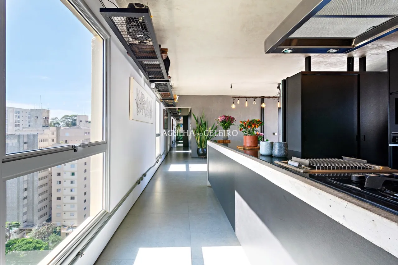 Cobertura reformada com ampla varanda à venda em Pinheiros. – CO0483 - Cobertura-a-venda-em-Pinheiros-com-a?rea-gourmet-Agulha-No-Celeiro4426