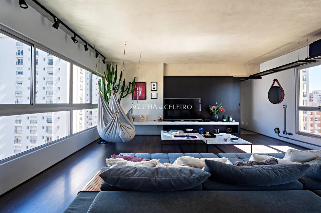 Cobertura reformada com ampla varanda à venda em Pinheiros. – CO0483 - Cobertura-a-venda-em-Pinheiros-com-a?rea-gourmet-Agulha-No-Celeiro4325