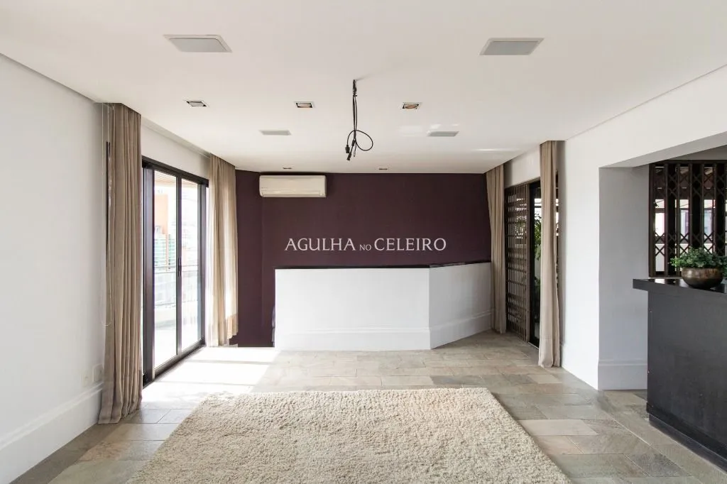 Cobertura duplex à venda em Moema. – CO0767