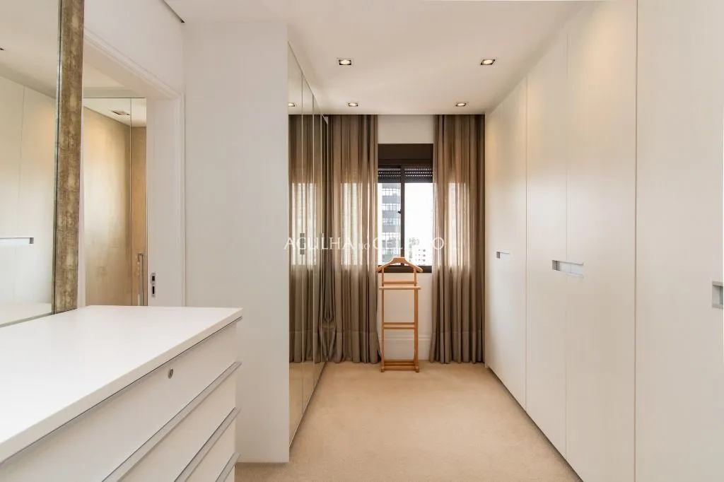 Cobertura duplex à venda em Moema. – CO0767