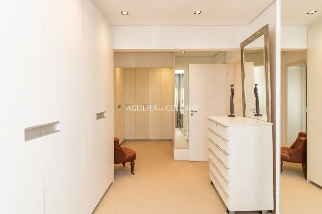 Cobertura duplex à venda em Moema. – CO0767