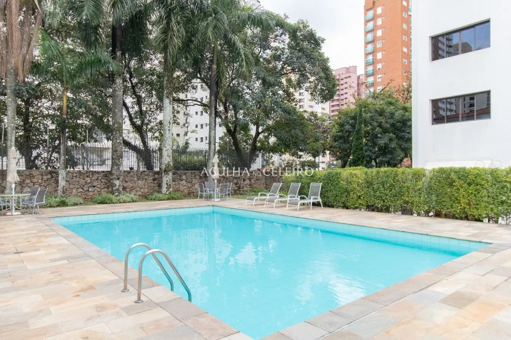 Cobertura duplex à venda em Moema. – CO0767