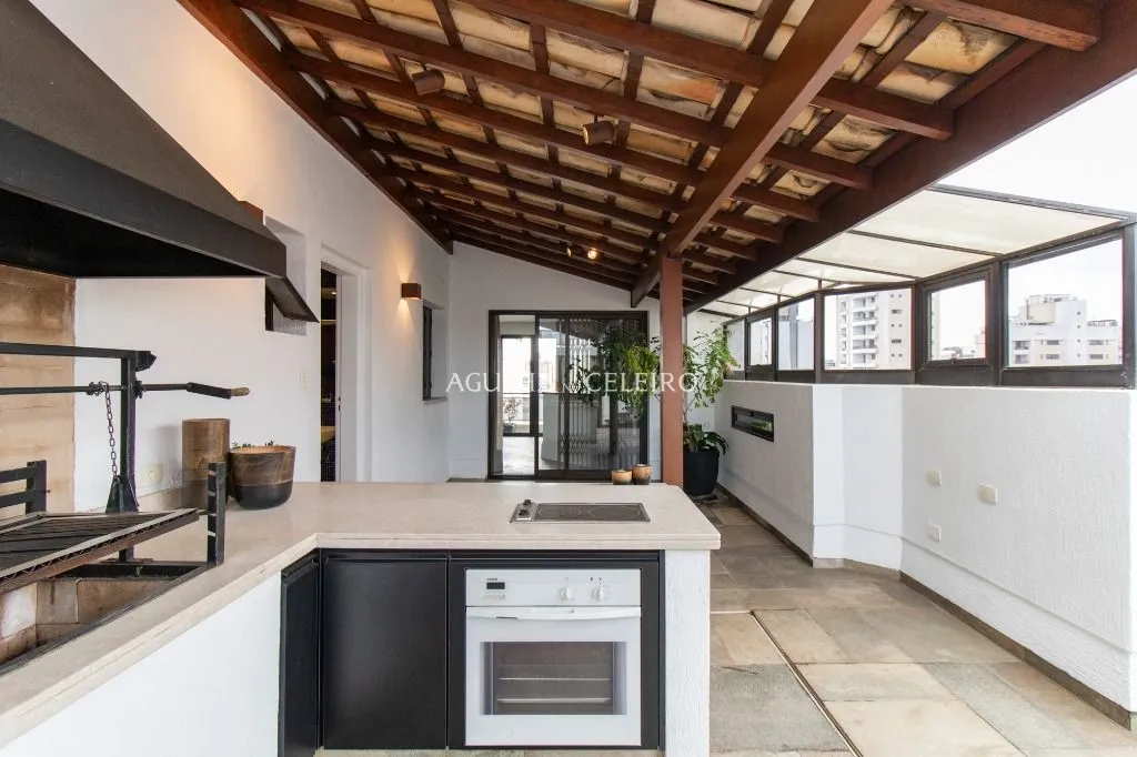 Cobertura duplex à venda em Moema. – CO0767