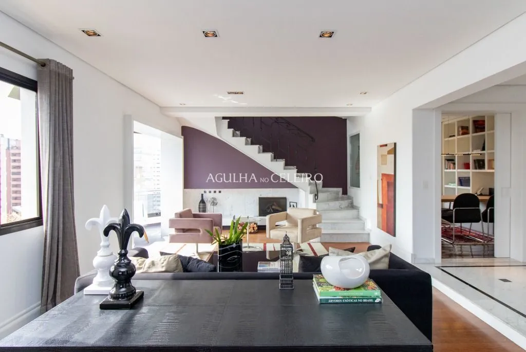 Cobertura duplex à venda em Moema. – CO0767