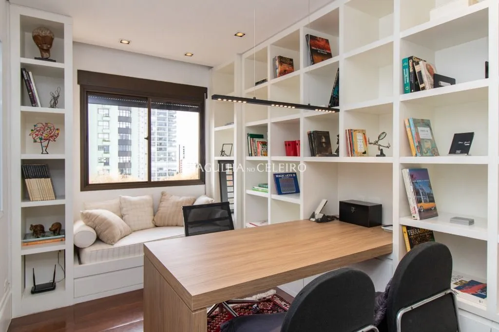 Cobertura duplex à venda em Moema. – CO0767