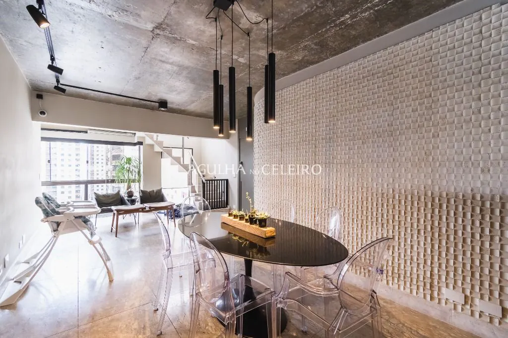 Cobertura charmosa no miolo do Itaim para venda. – CO0852