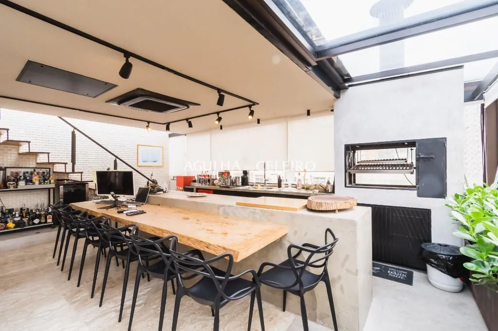 Cobertura charmosa no miolo do Itaim para venda. – CO0852