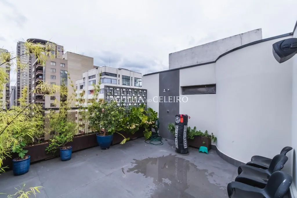 Cobertura charmosa no miolo do Itaim para venda. – CO0852