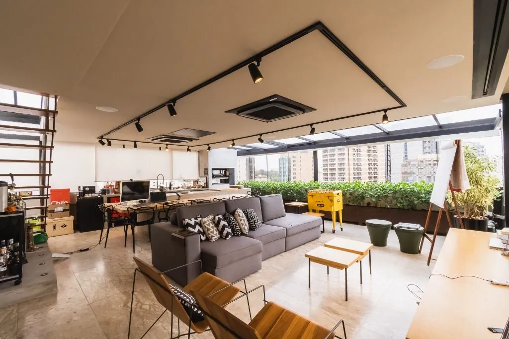 Cobertura charmosa no miolo do Itaim para venda. – CO0852