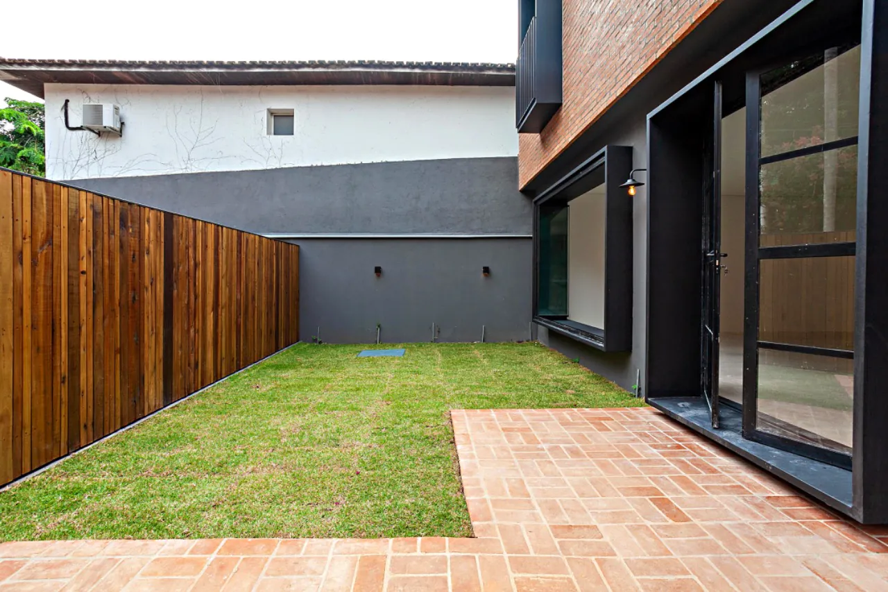 o-mais-recente-condominio-de-casas-a-passos-das-corujas-14921-1