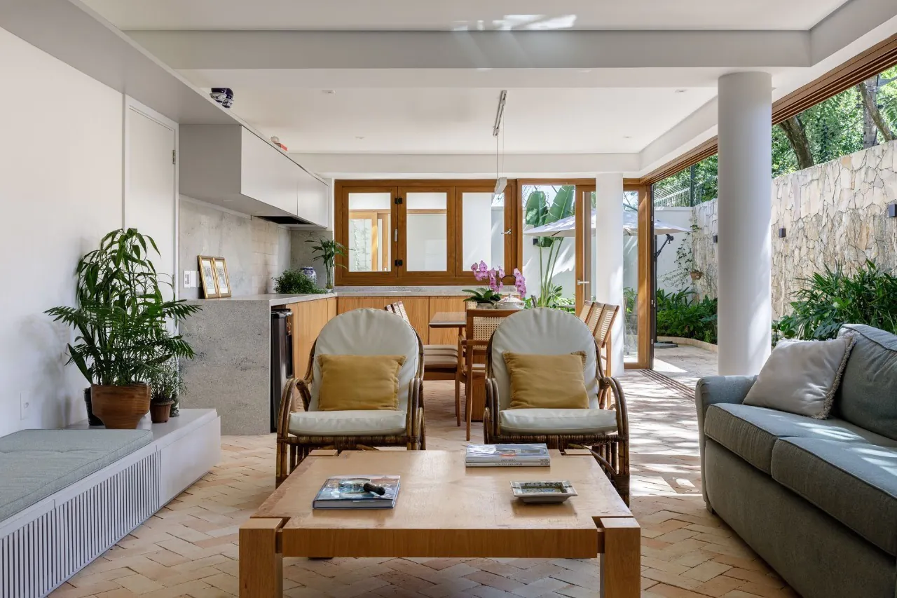 Casa reformada à venda em Moema – 16647