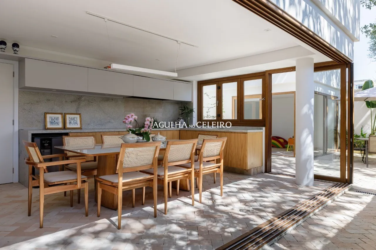 Casa reformada à venda em Moema – 16647