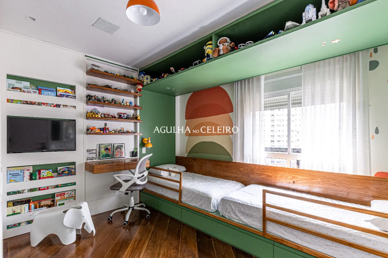 Cobertura reformada com piscina à venda em Moema – 16735