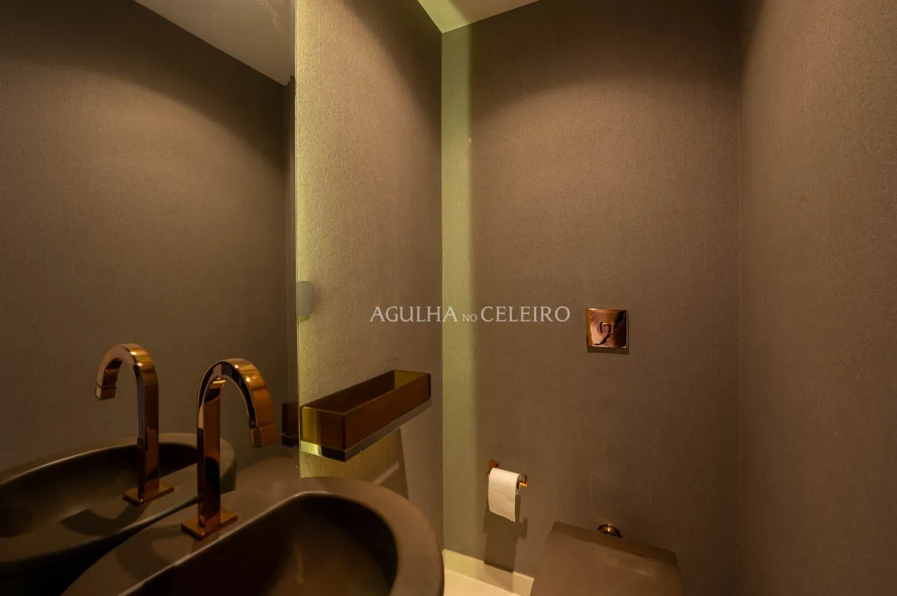 Apartamento com ótima localização para venda em Moema. – 17376