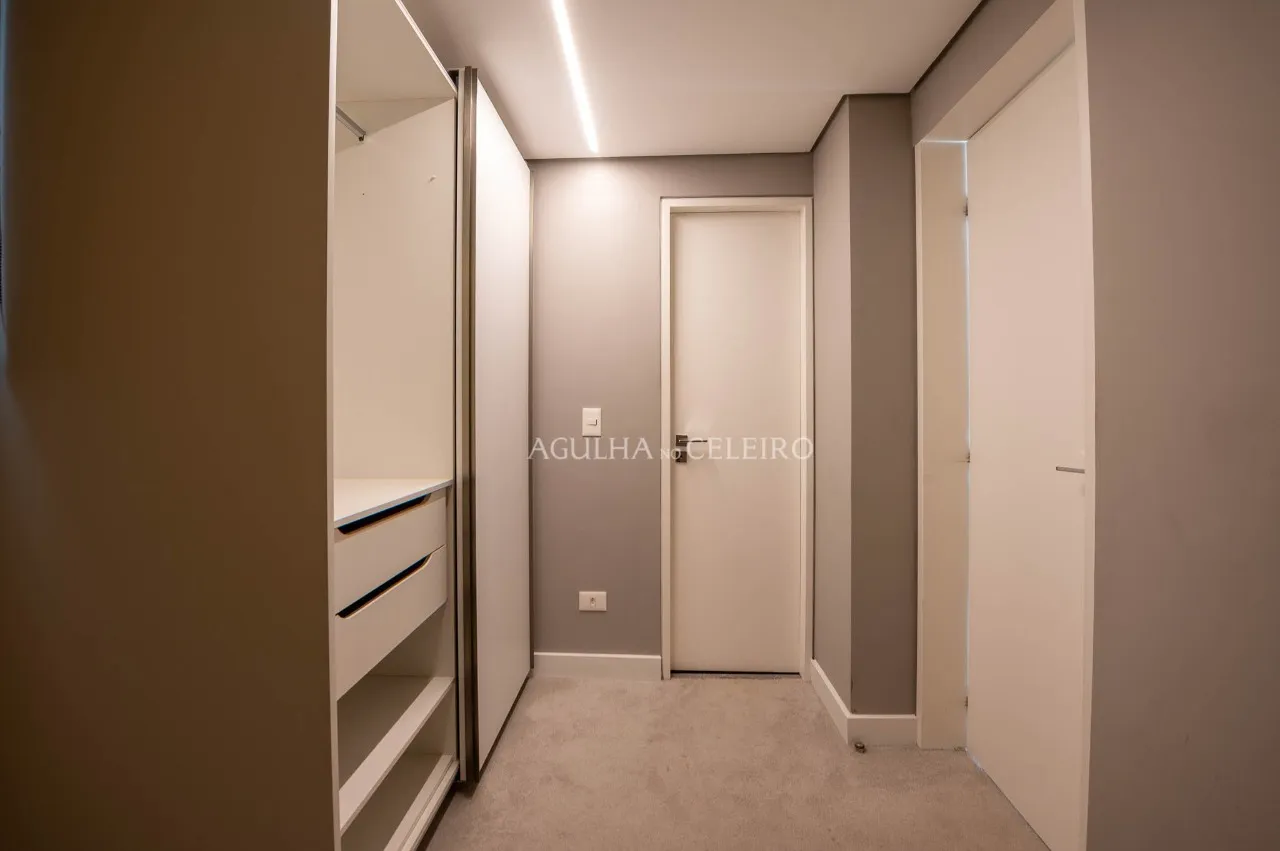 Apartamento com ótima localização para venda em Moema. – 17376