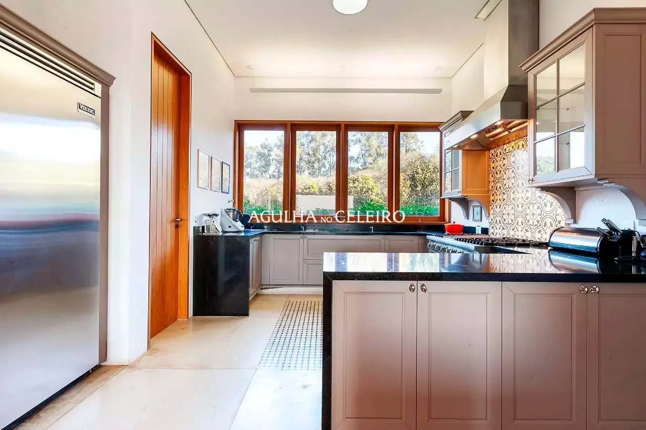 linda-casa-estilo-toscana-a-venda-na-fazenda-da-grama-16584-10