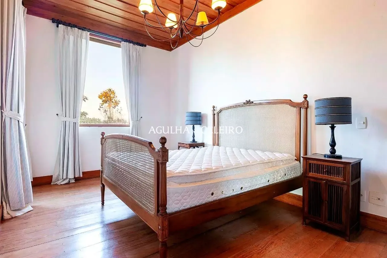 linda-casa-estilo-toscana-a-venda-na-fazenda-da-grama-16584-11