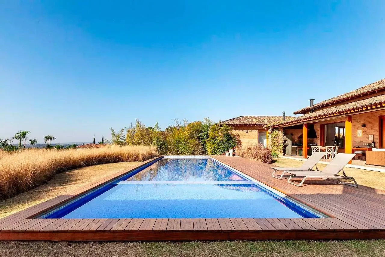 linda-casa-estilo-toscana-a-venda-na-fazenda-da-grama-16584-1